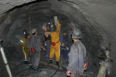 三水工程爆破中的危险因素分析以及应对工程爆破危险的措施